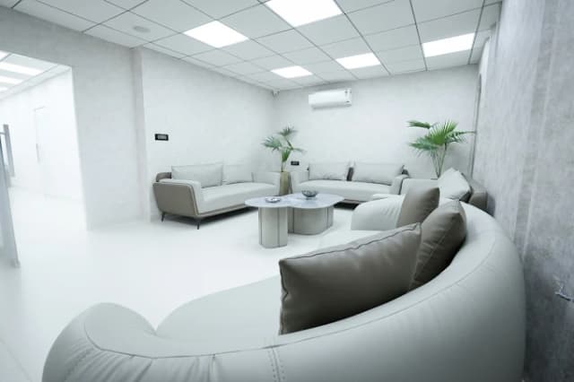 QHT Hair Transplant Clinic, North West Delhi